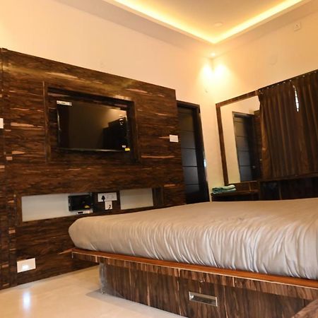 Melody Inn Luxury Home Stay 예르카우드 외부 사진