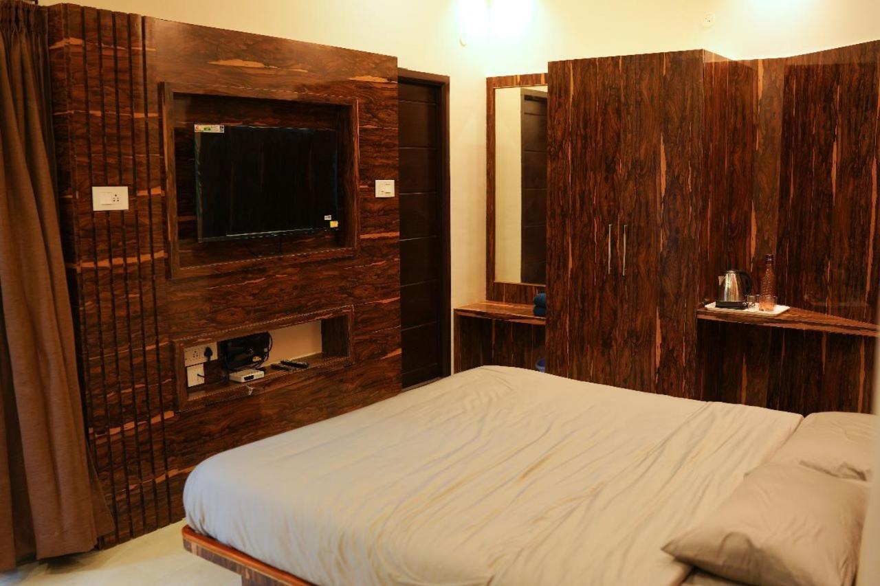 Melody Inn Luxury Home Stay 예르카우드 외부 사진