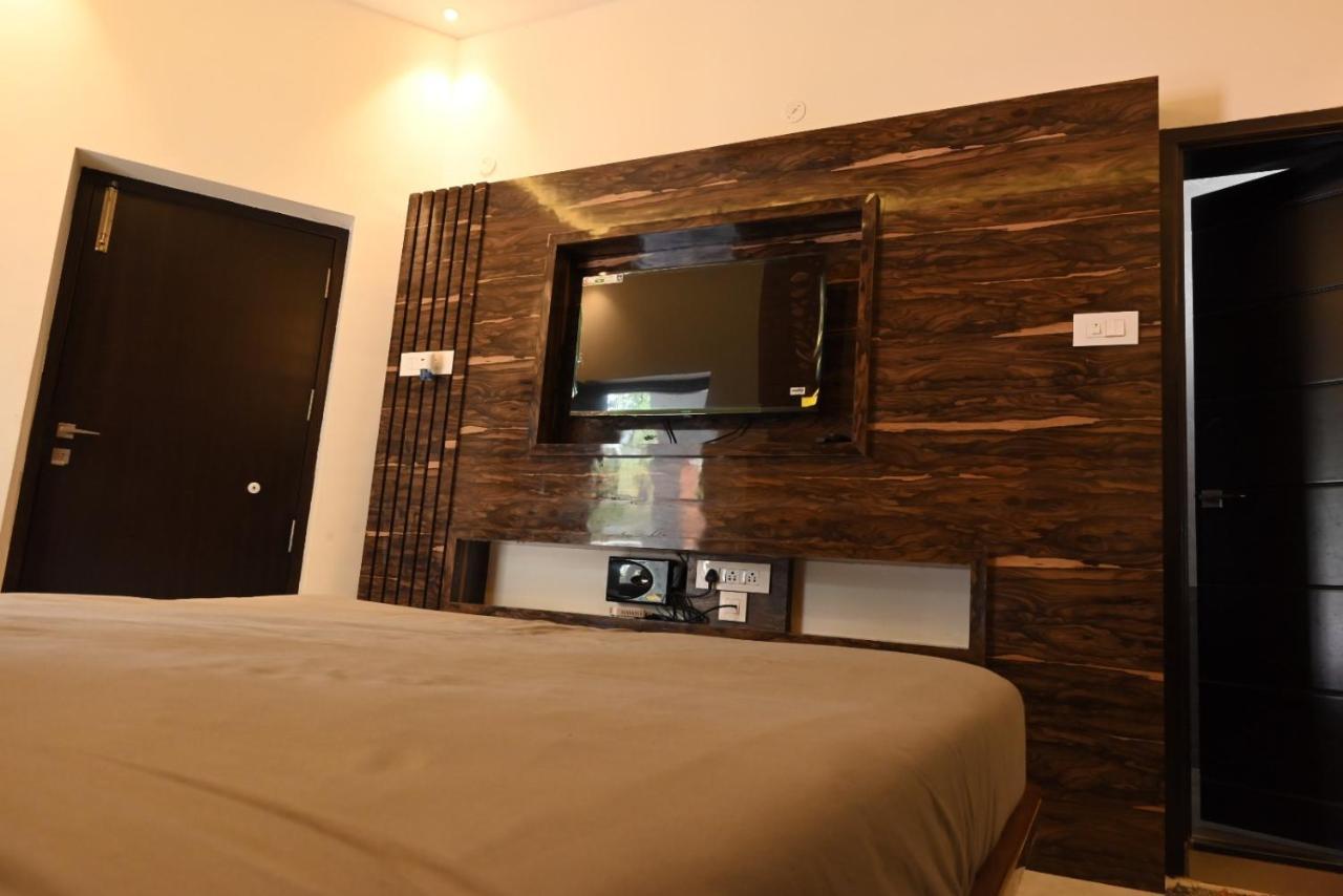 Melody Inn Luxury Home Stay 예르카우드 외부 사진