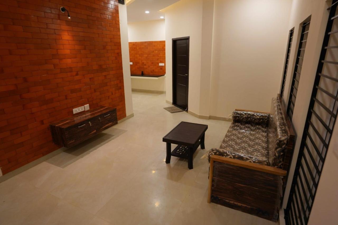Melody Inn Luxury Home Stay 예르카우드 외부 사진