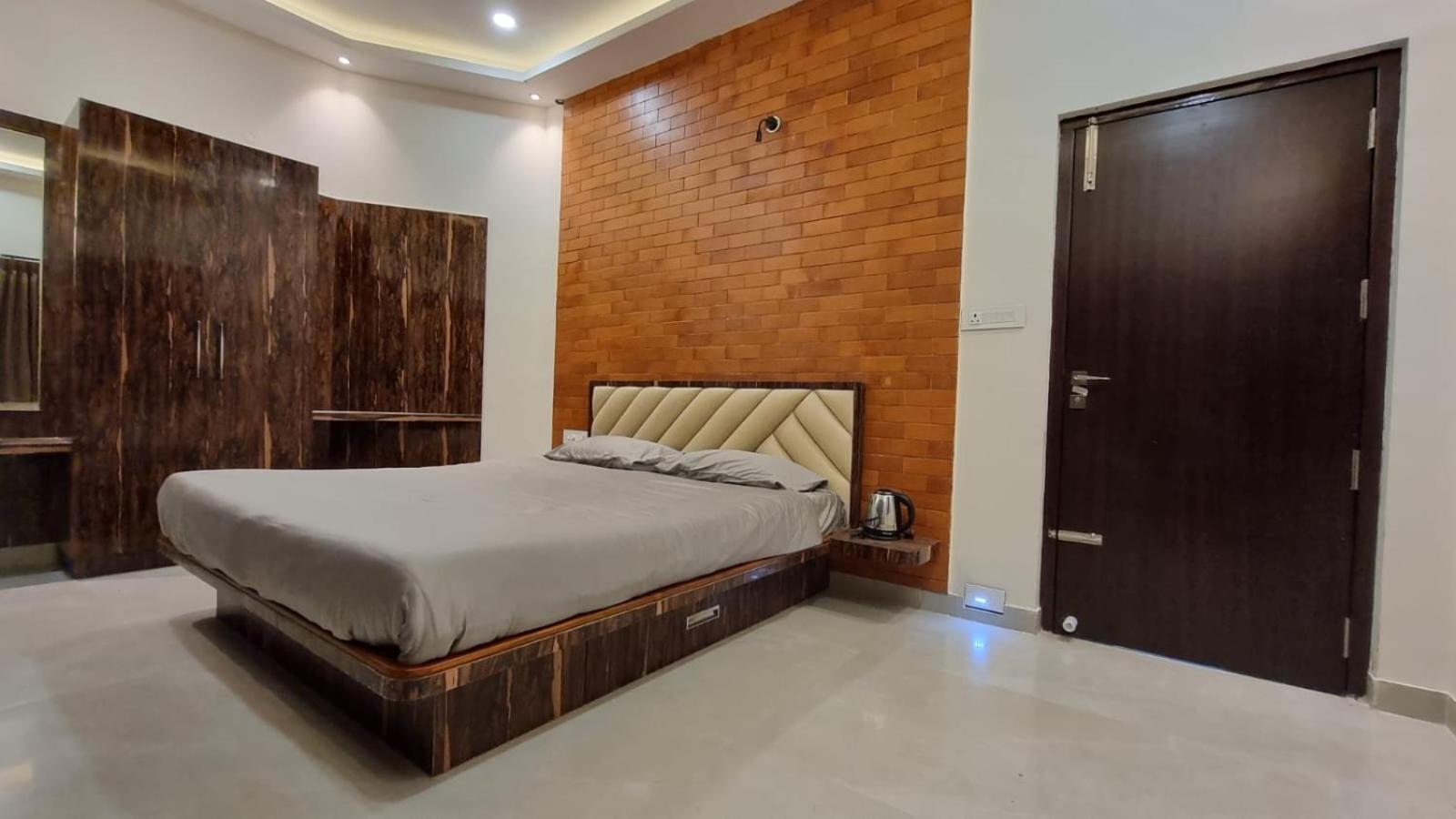 Melody Inn Luxury Home Stay 예르카우드 외부 사진