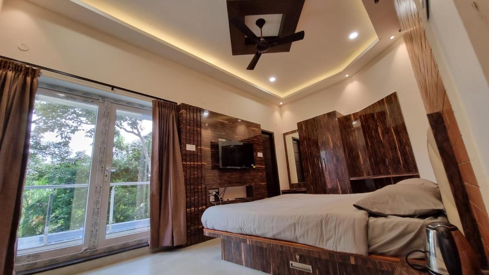 Melody Inn Luxury Home Stay 예르카우드 객실 사진